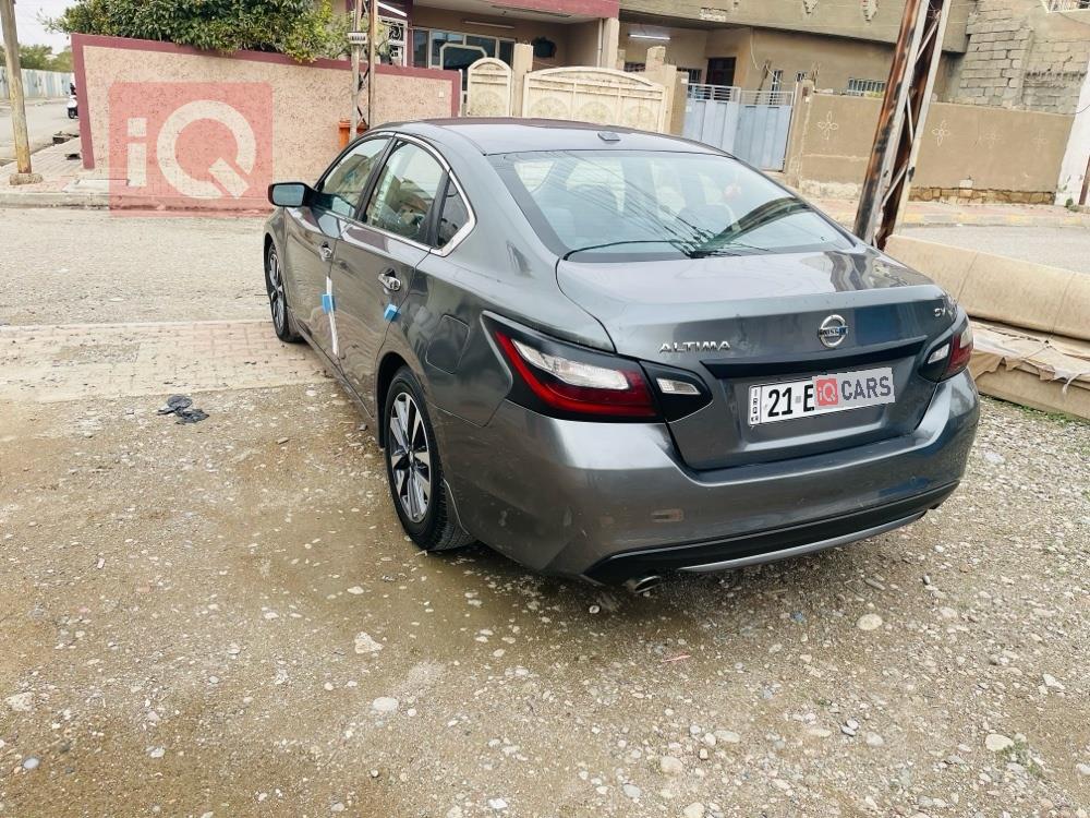 نيسان ألتيما